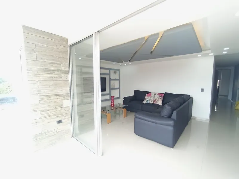 Apartamento en arriendo en Laureles, Medellín · foto 3 de 22