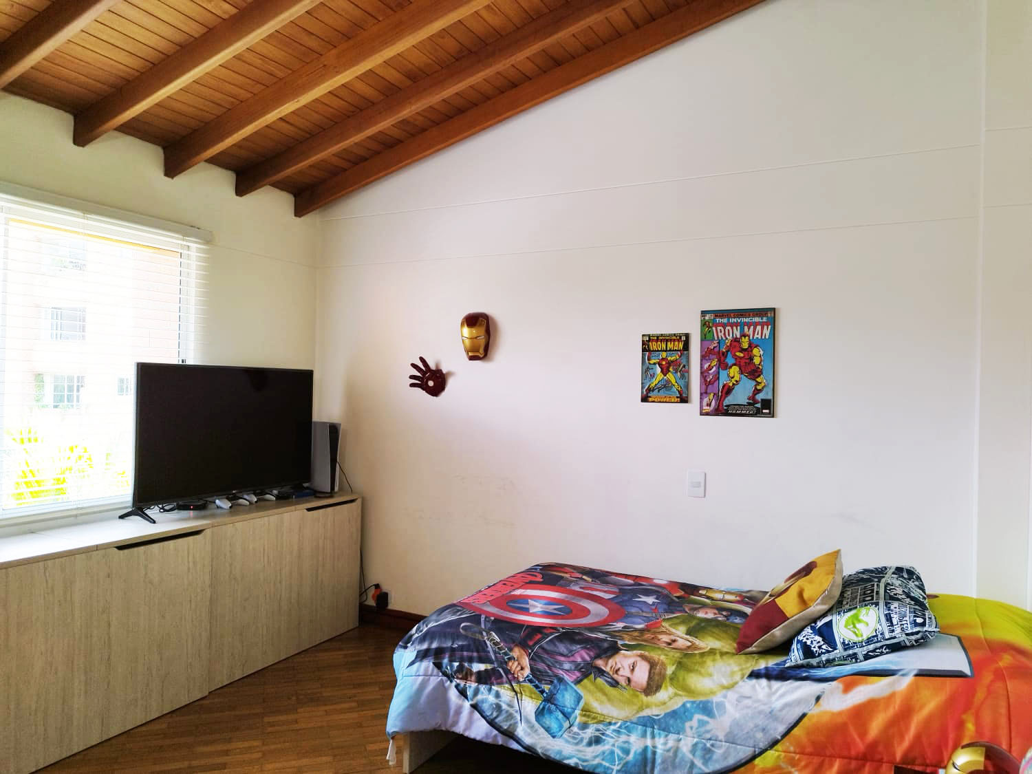 Casa de 3 alcobas en venta en San Lucas, Medellín, 280 m² · foto 13 de 20