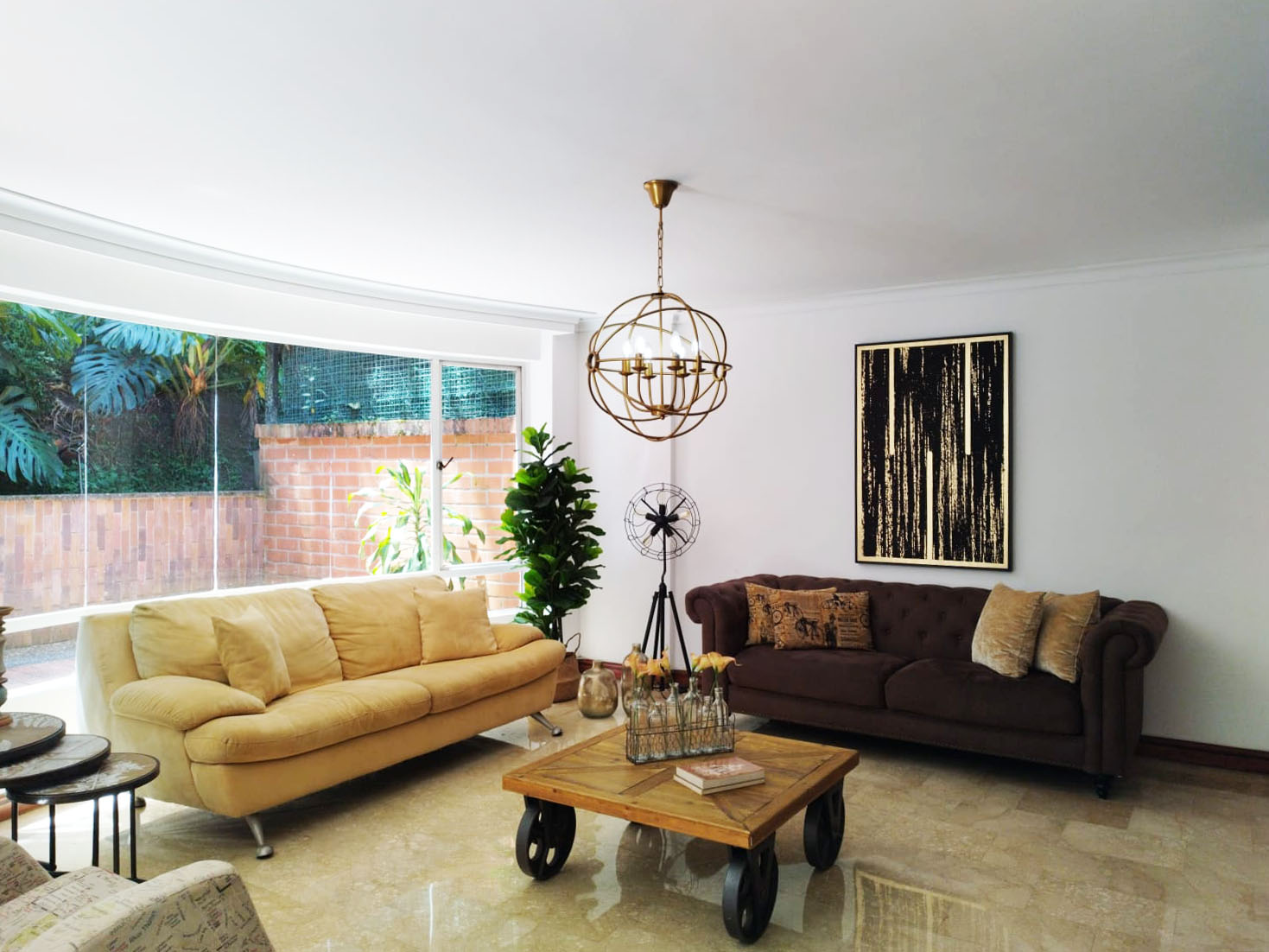 Casa de 3 alcobas en venta en San Lucas, Medellín, 280 m² · foto 2 de 20