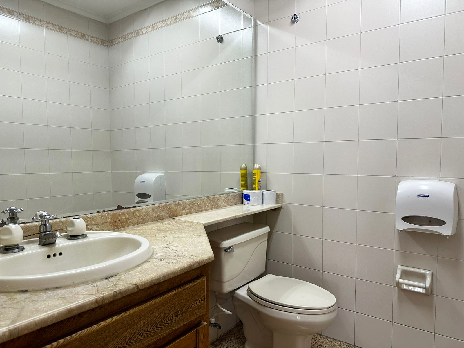 Oficina en arriendo en Cristo Rey, Medellín, 450 m² · foto 10 de 11