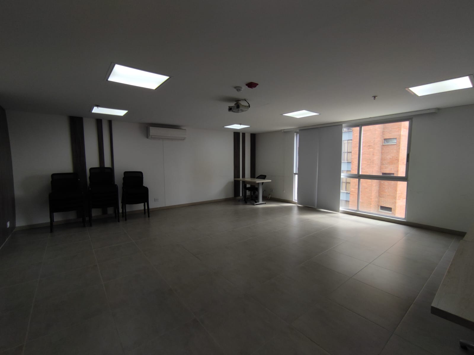 Oficina en venta en Alamos, Pereira, 48 m² · foto 2 de 5