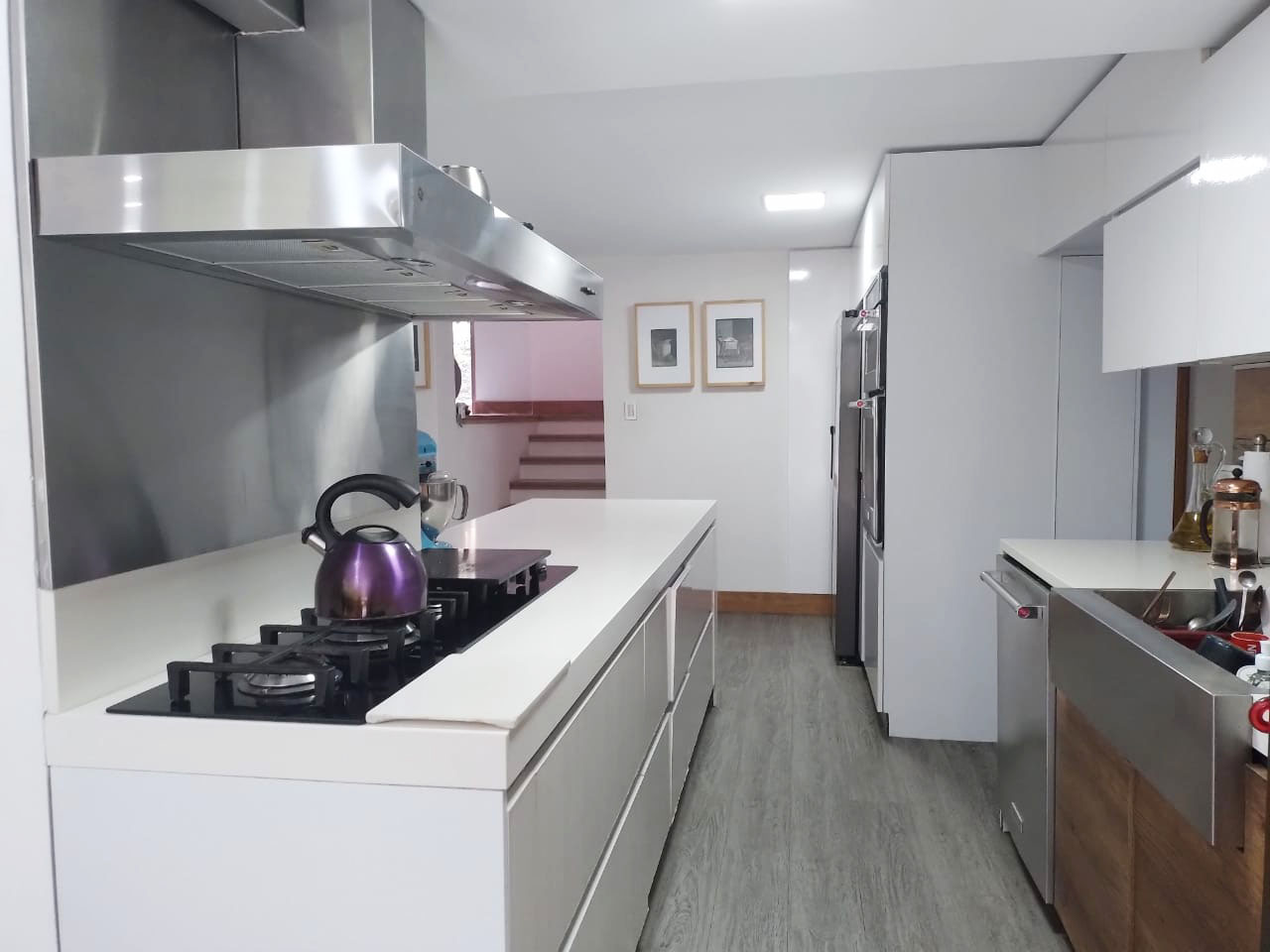 Casa de 3 alcobas en venta en El Tesoro, Medellín, 250 m² · foto 3 de 20