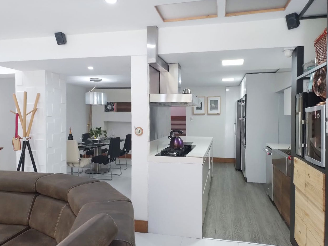 Casa de 3 alcobas en venta en El Tesoro, Medellín, 250 m² · foto 4 de 20