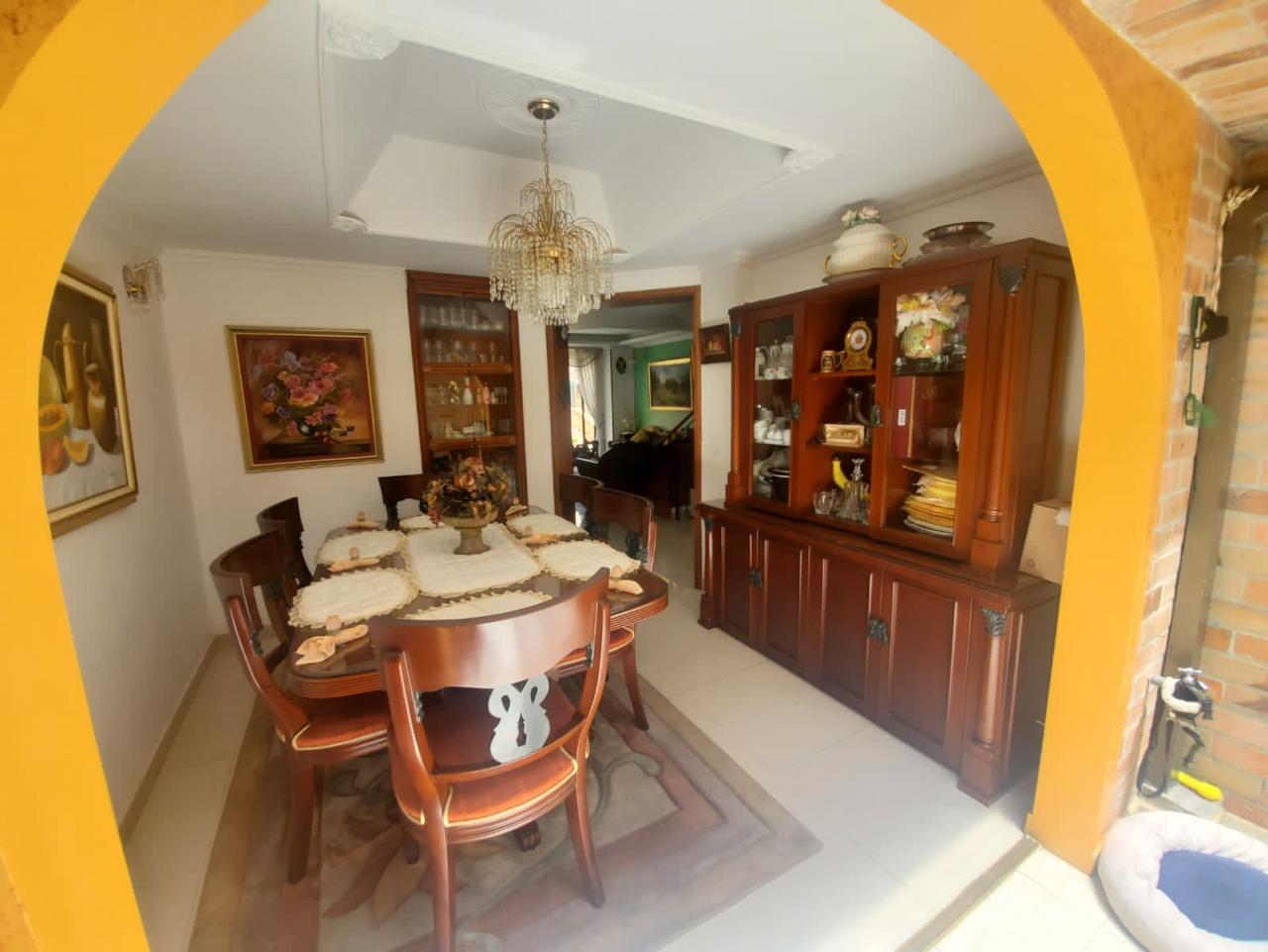 Casa en venta en Colina Campestre, Bogotá · foto 2 de 15