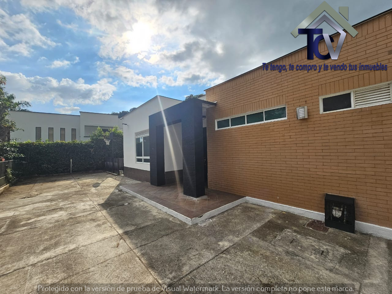 Casa de 3 alcobas en venta en Ruitoque Bajo, Floridablanca, 225 m² · foto 2 de 24