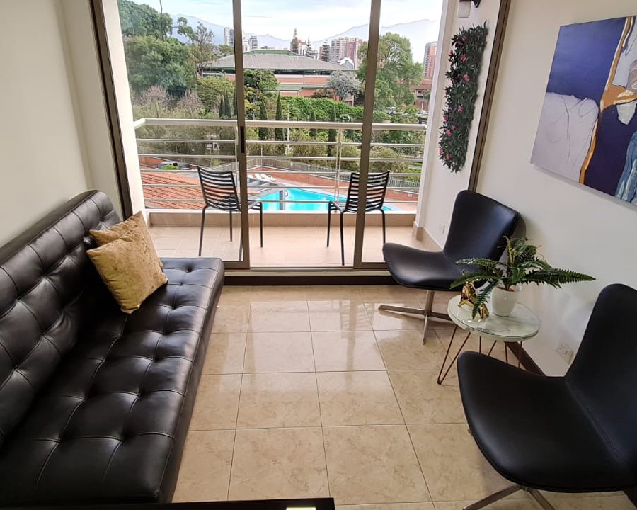 Apartamento en arriendo en Los Balsos, Medellín · foto 2 de 10
