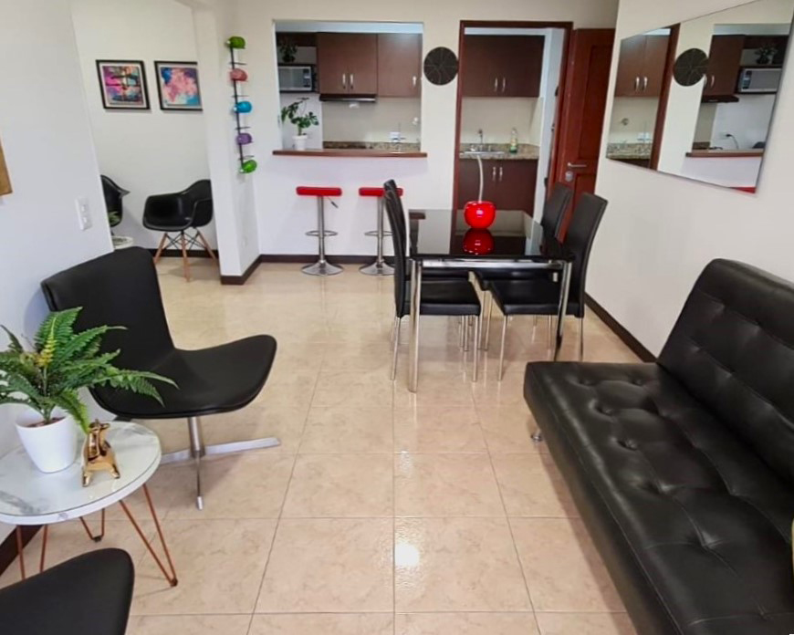 Apartamento en arriendo en Los Balsos, Medellín · foto 3 de 10