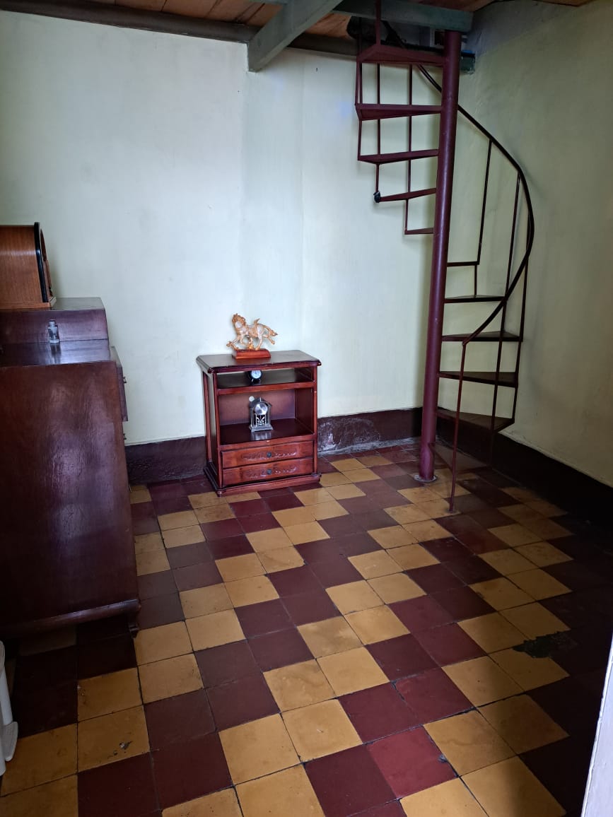 Casa en venta en La América, Medellín, 244 m² · foto 4 de 11