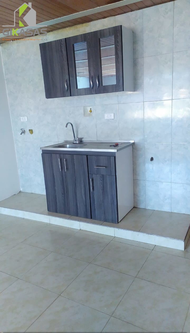 Casa en venta en El Carmen, Bogotá · foto 2 de 15