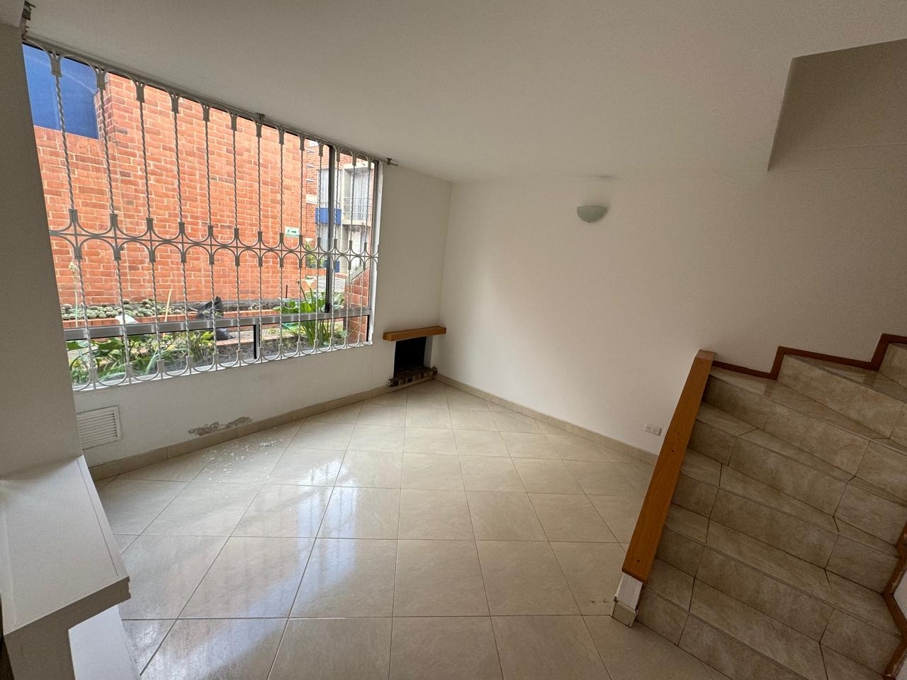 Casa de 3 alcobas en arriendo en Villas De Aranjuez, Bogotá, 99 m² · foto 3 de 16