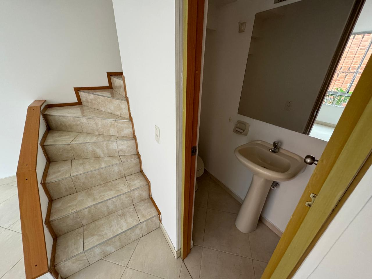 Casa de 3 alcobas en arriendo en Villas De Aranjuez, Bogotá, 99 m² · foto 7 de 16