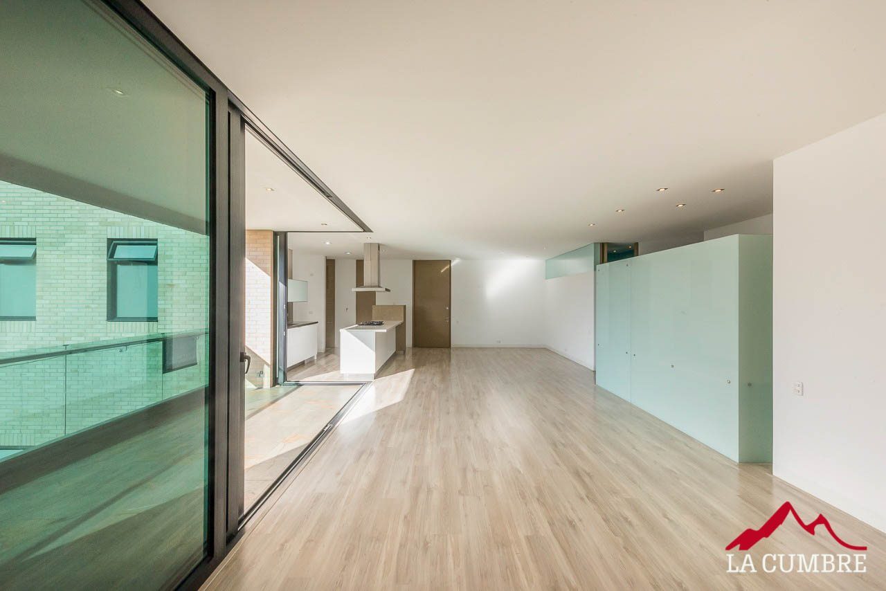 Apartamento en arriendo en Los Balsos No.2, Medellín · foto 3 de 12