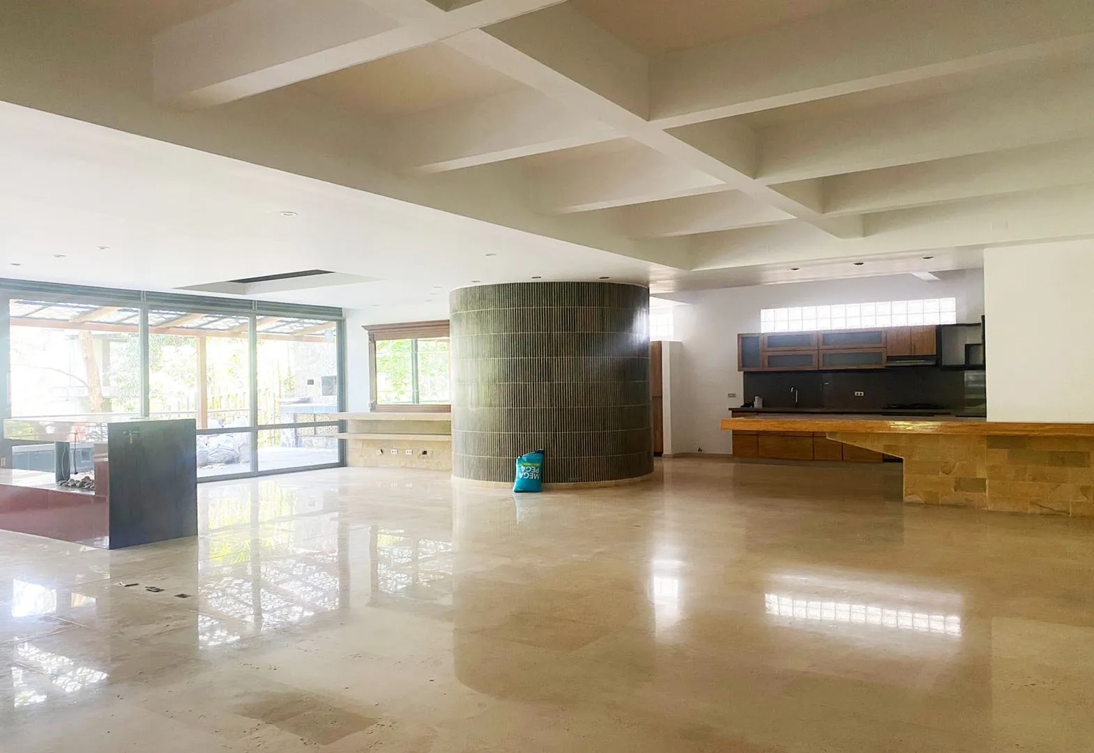 Apartamento de 4 alcobas en arriendo en La Aguacatala, Medellín, 374 m² · foto 5 de 20