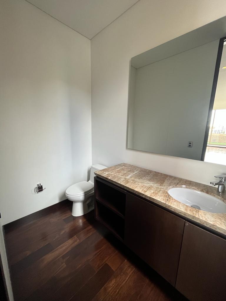 Apartamento de 3 alcobas en venta en La Cabrera, Bogotá, 270 m² · foto 15 de 24