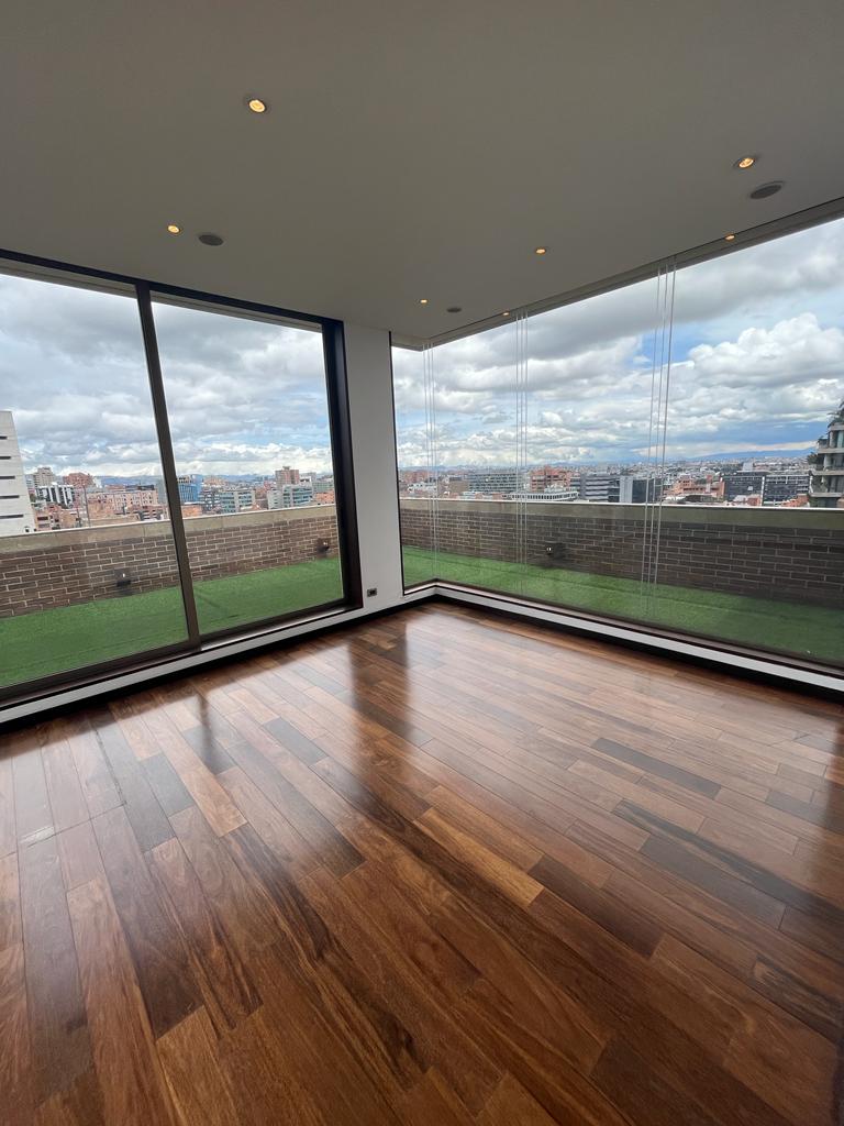 Apartamento de 3 alcobas en venta en La Cabrera, Bogotá, 270 m² · foto 17 de 24