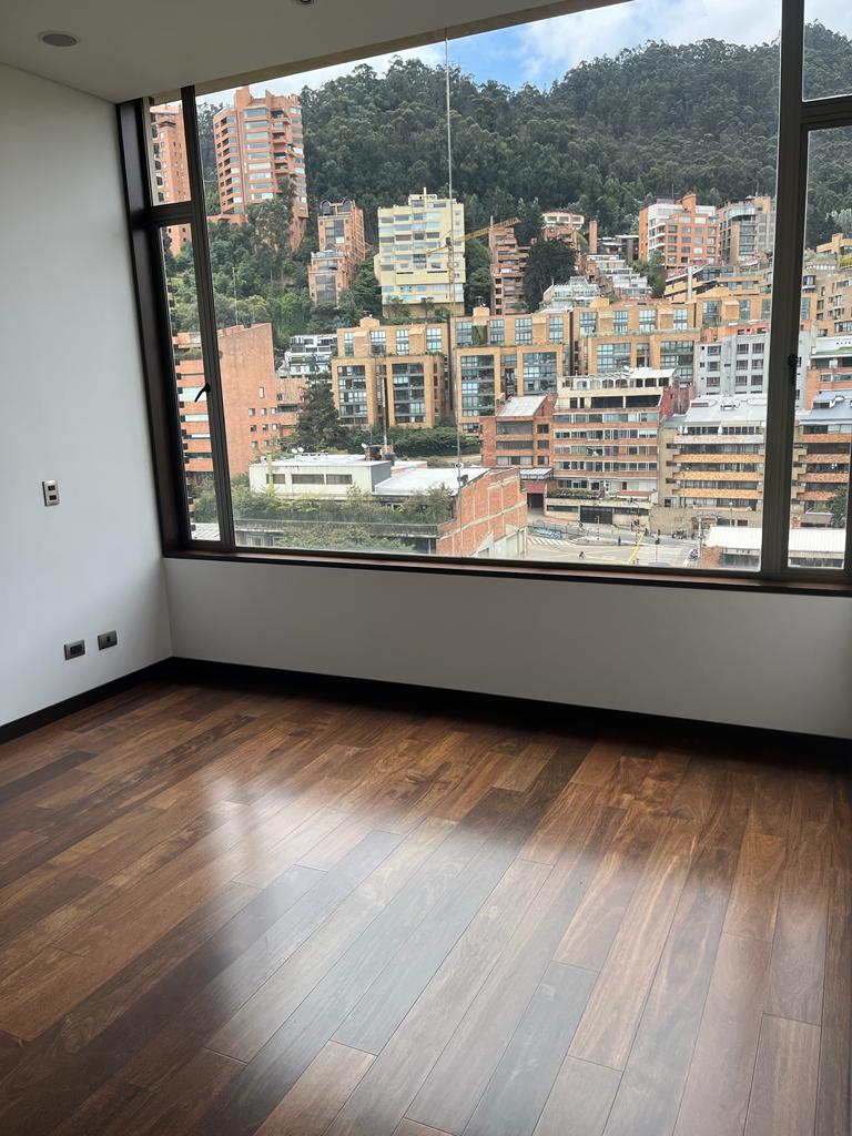 Apartamento de 3 alcobas en venta en La Cabrera, Bogotá, 270 m² · foto 19 de 24