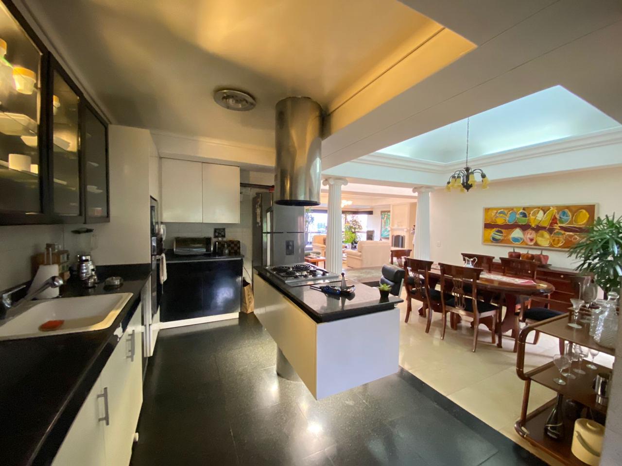 Apartamento en venta en El Poblado, Medellín · foto 12 de 14
