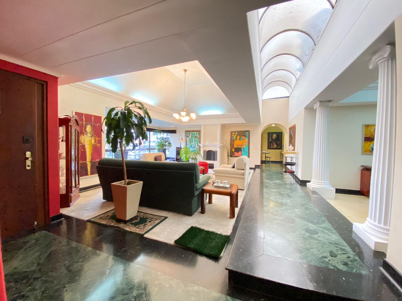 Apartamento en venta en El Poblado, Medellín · foto 3 de 14