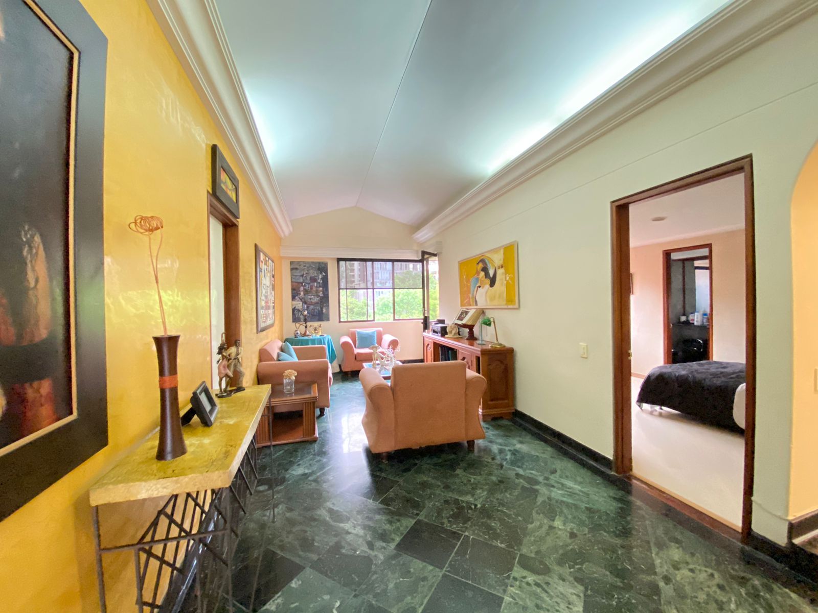 Apartamento en venta en El Poblado, Medellín · foto 5 de 14