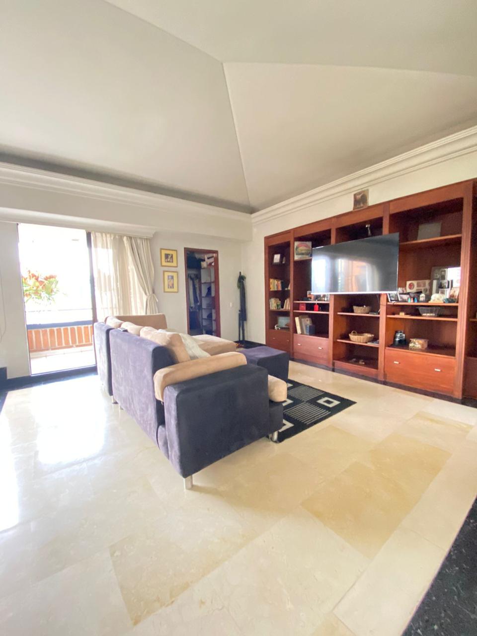 Apartamento en venta en El Poblado, Medellín · foto 8 de 14