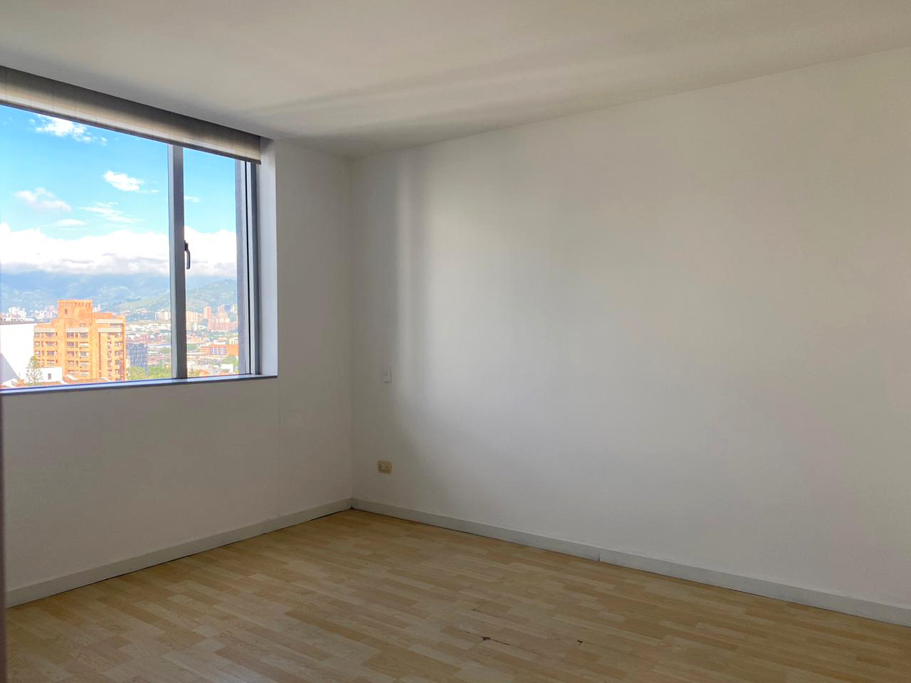 Apartamento de 2 alcobas en arriendo en Milla De Oro, Medellín, 104 m² · foto 10 de 19