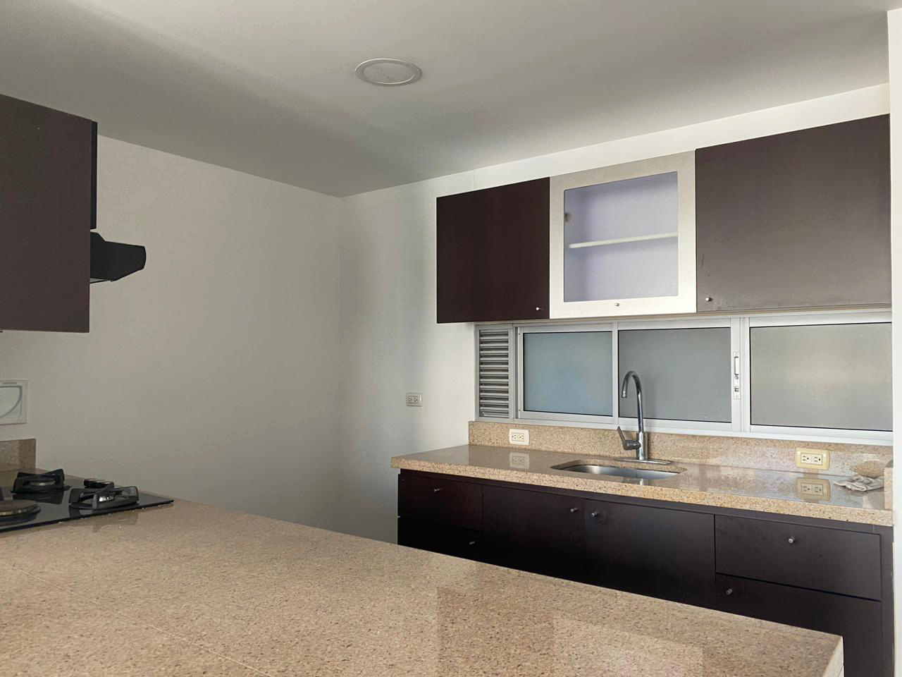 Apartamento de 2 alcobas en arriendo en Milla De Oro, Medellín, 104 m² · foto 4 de 19