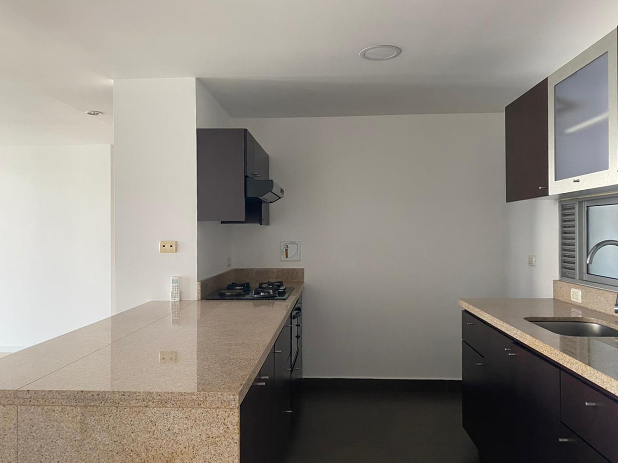 Apartamento de 2 alcobas en arriendo en Milla De Oro, Medellín, 104 m² · foto 5 de 19