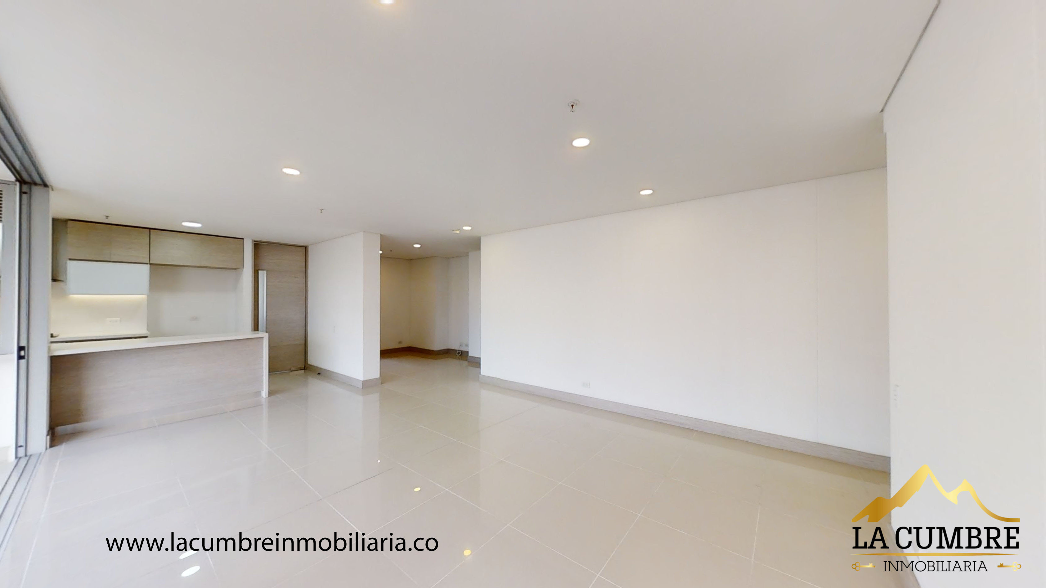 Apartamento en arriendo en El Poblado, Medellín · foto 2 de 14