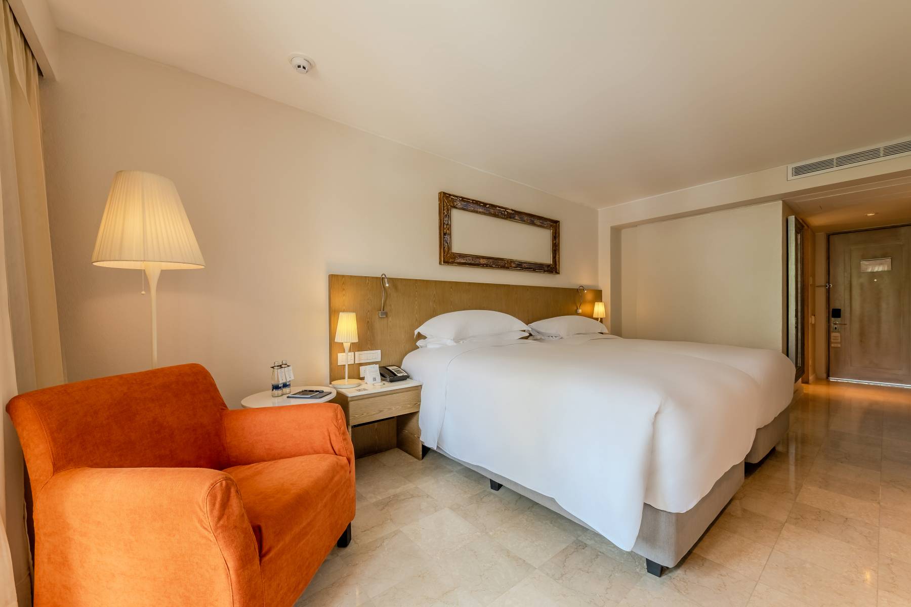 superior-room-twin-pool-view