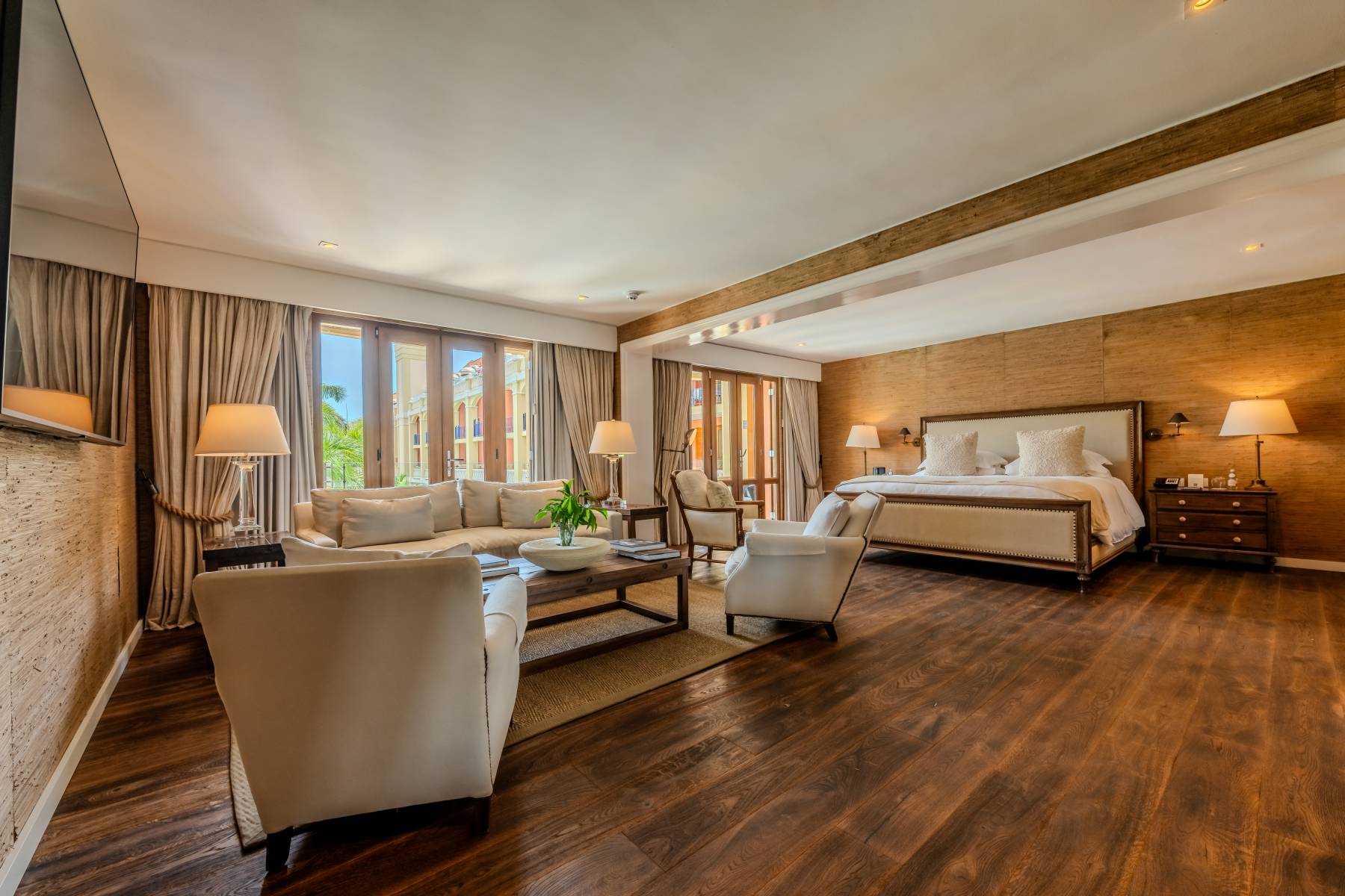 fernando-botero-presidential-suite