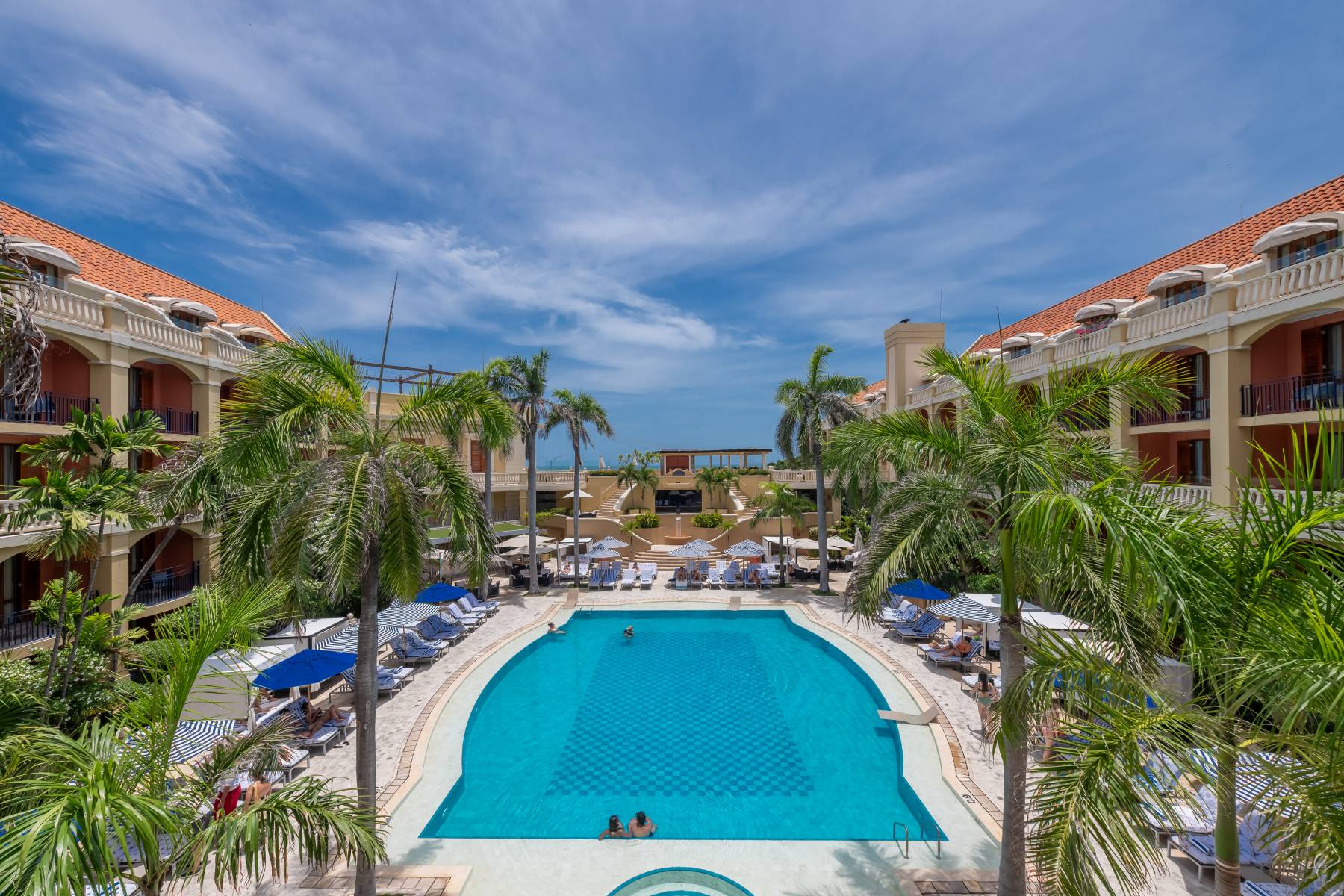 fernando-botero-presidential-suite