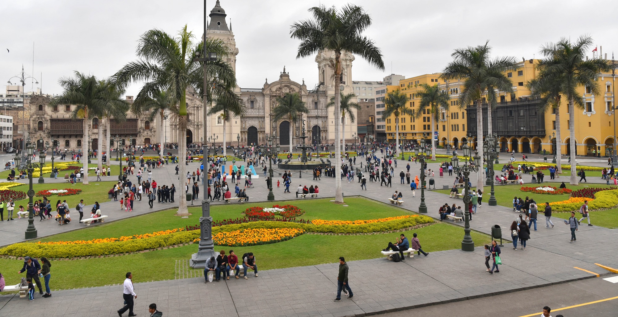 discover-lima-with-manto