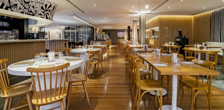 restaurantnew1_slide_01-2