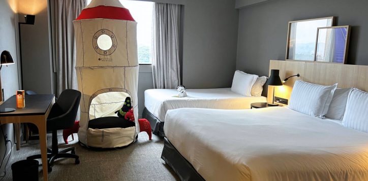 0c425cd2-ddb0-4399-9b71-99b50bb4fe97-2