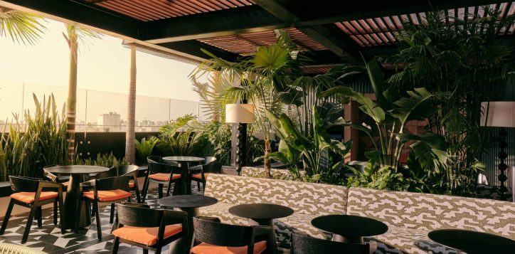 ambra-rooftop-bar