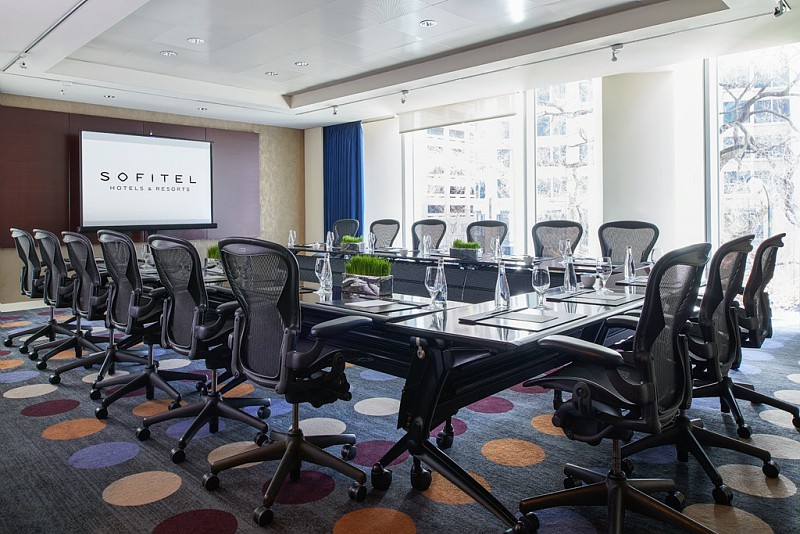 Photo of the hotel Sofitel Chicago Magnificent Mile: Avignon u shape 1