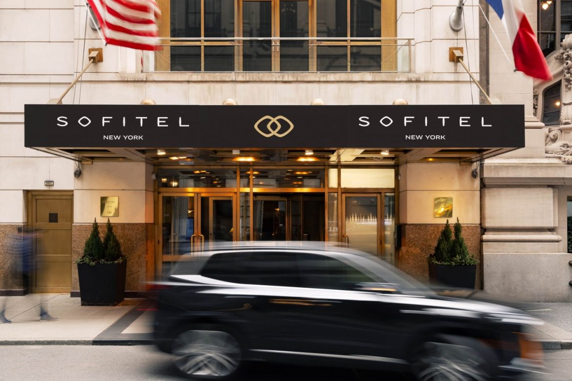 Photo of the hotel Sofitel New York: Building entrance black suv horizontal min2
