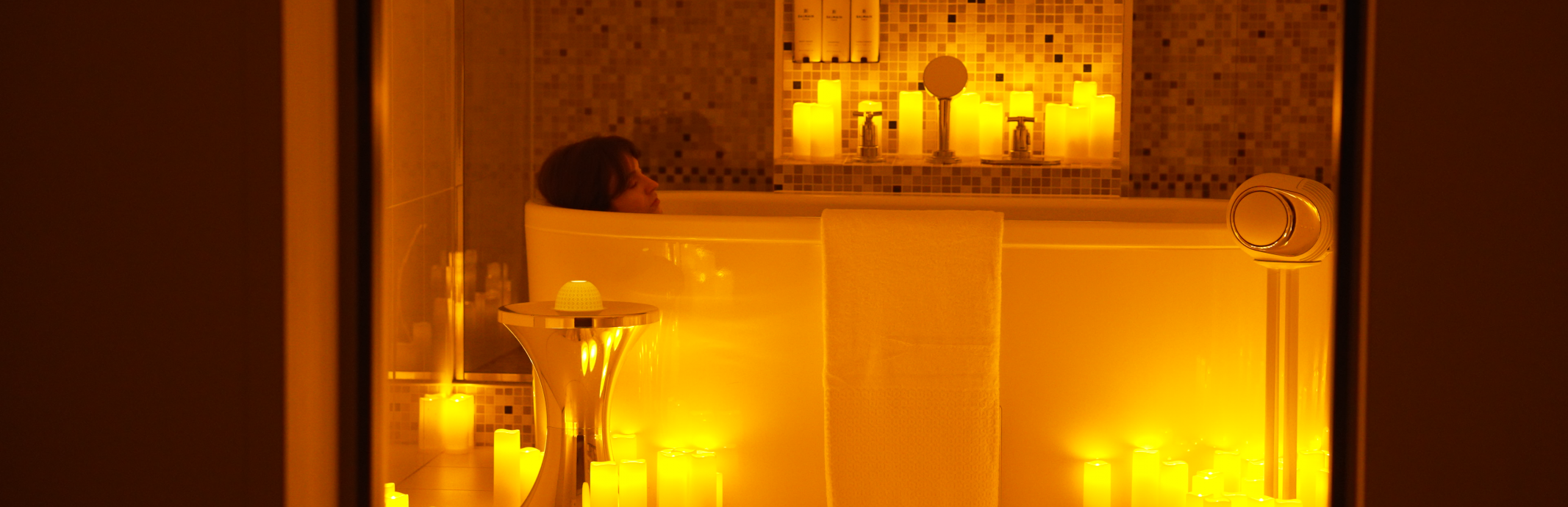 Photo of the hotel Sofitel Washington DC Lafayette Square: Candle experience bathroom