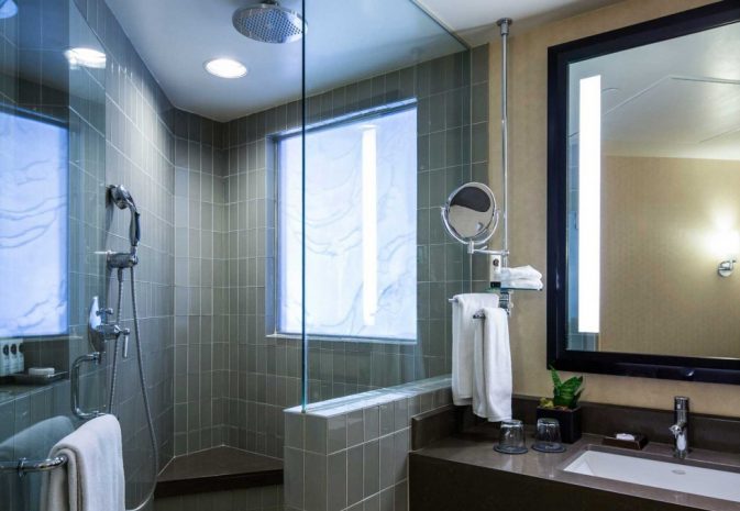 Hollywood Hills View Luxury King Bathroom