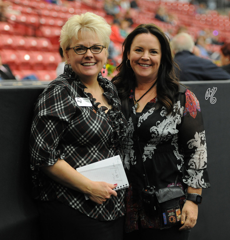 Two great ladies of the Arabian industry: ABWC Show Manager Taryl O'Shea with AHA Registrar, Debbie Fuentes.