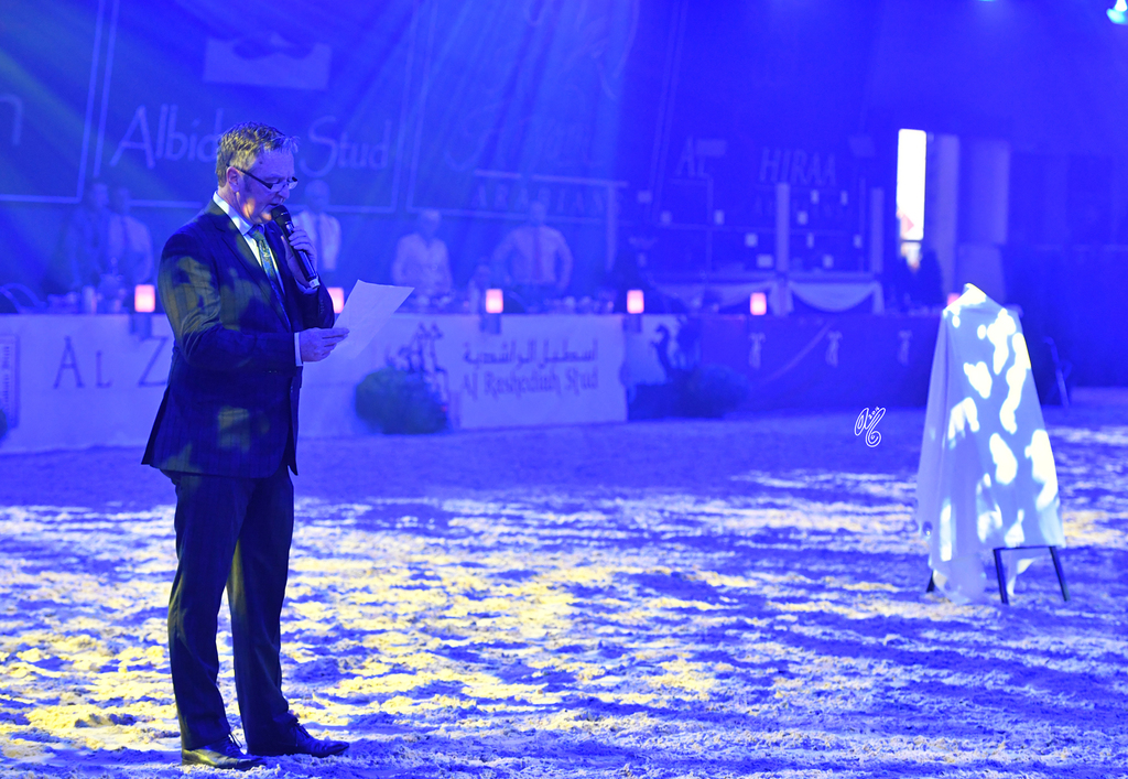 Show announcer Mike Ashmore