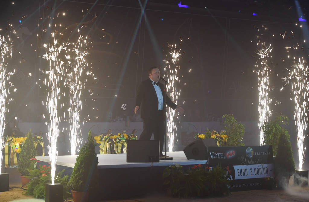 Globally acclaimed tenor Paul Potts