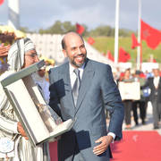 His Majesty Prince Moulay Abdellah Alaoui distributed the exquisite bronze stirrups to the winners. 