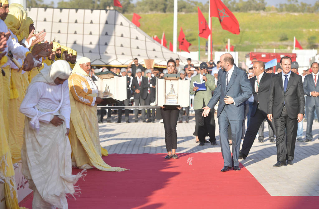 His Majesty Prince Moulay Abdellah Alaoui distributed the exquisite bronze stirrups to the winners. 