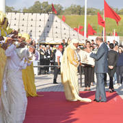 His Majesty Prince Moulay Abdellah Alaoui distributed the exquisite bronze stirrups to the winners. 