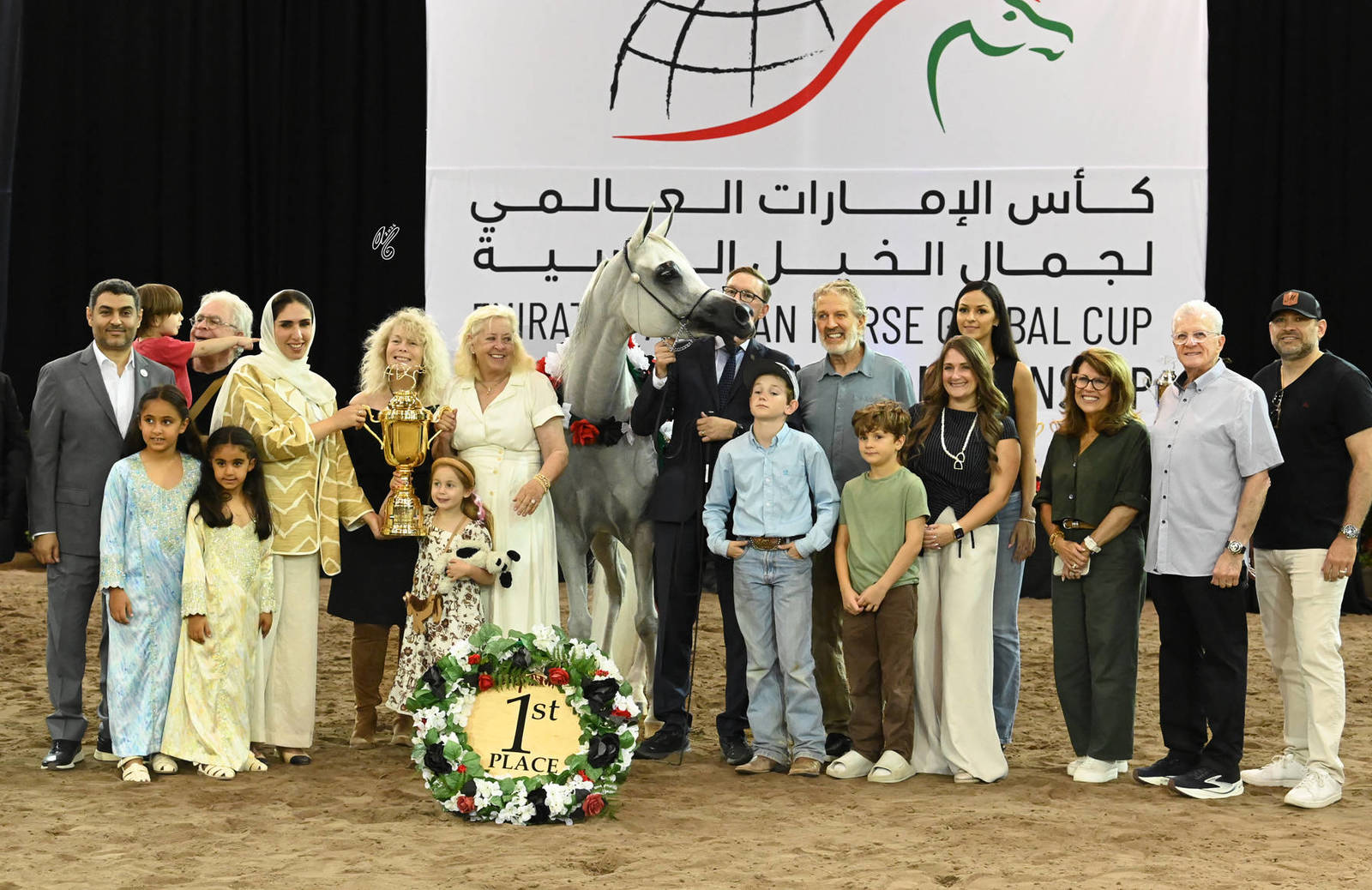 Gold Champion Senior Mares: OFW Luxxury 