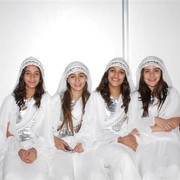 DSC_4268 (Medium).JPG - The beautiful Syrian Show girls. 