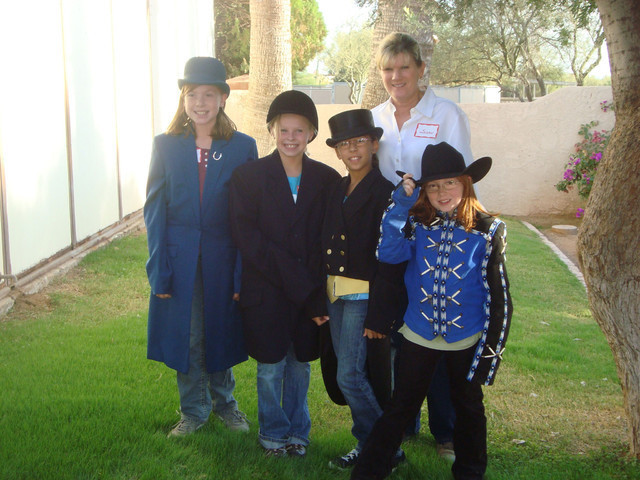 Witte Stables Hosts Girl Scouts