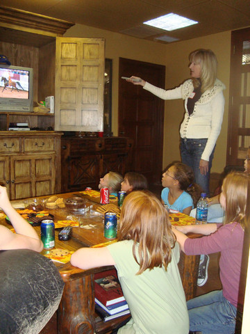 Witte Stables Hosts Girl Scouts