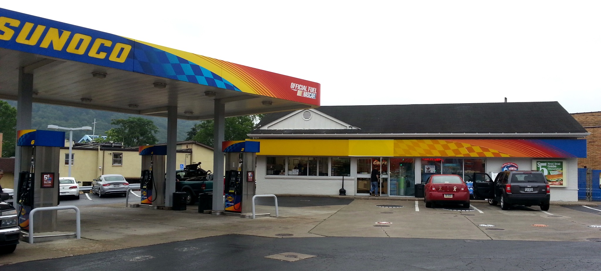 Live Broadcast planned At Sweet Pea's Sub Works and Sunoco Gas Beaver